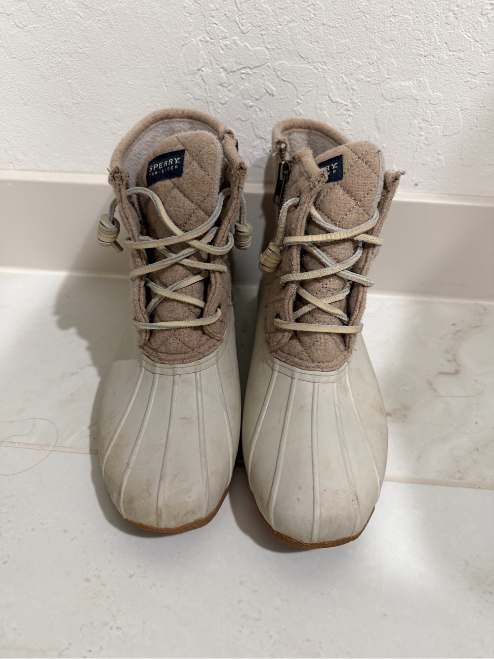 Sperry Beige Quilted Duck Boots - Beige/White
